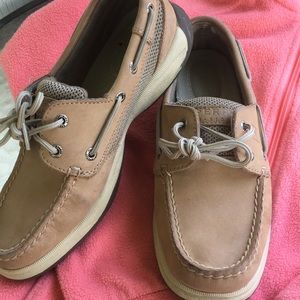 Sperry top spider leather boat shoes